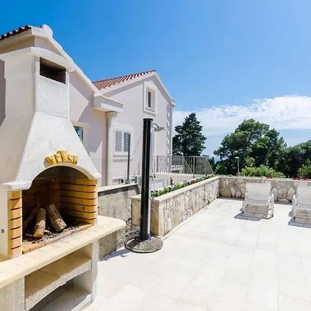 3 Bedroom With Terrace * Mlini