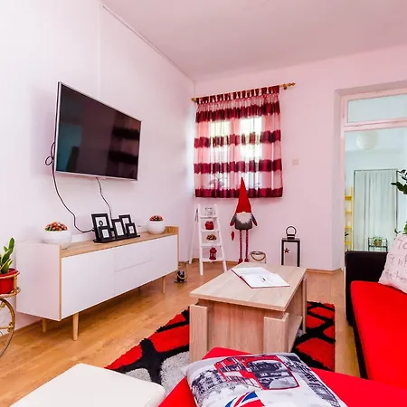Σπίτι διακοπών 3 Bedroom With Terrace Mlini