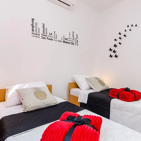 3 Bedroom With Terrace * Mlini