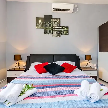 Σπίτι διακοπών 3 Bedroom With Terrace