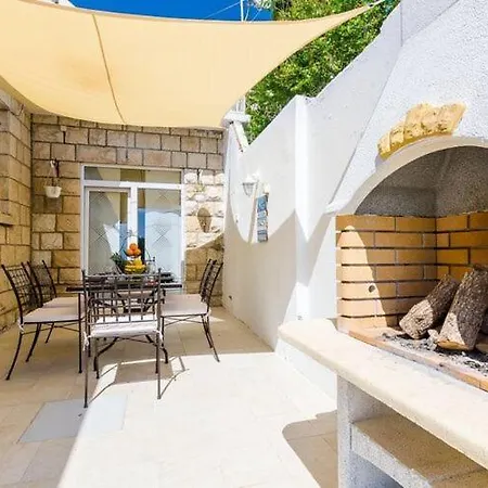 3 Bedroom With Terrace Σπίτι διακοπών *