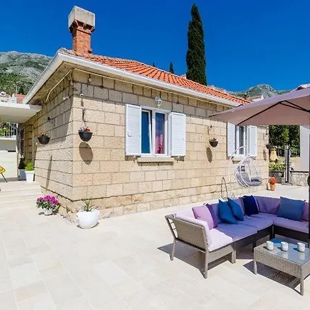 3 Bedroom With Terrace 米利尼